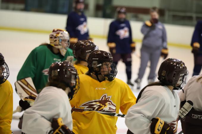 ֱ Women's Ice Hockey First Practice